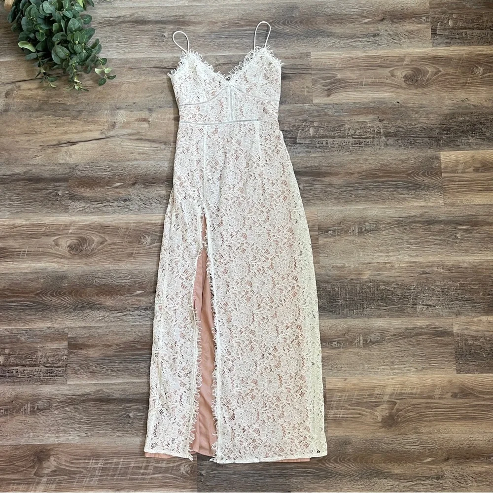 NWT Do+Be White Lace Maxi Dress w/ Spaghetti Straps, Slit, & Blush Pink Liner - Picture 11 of 16